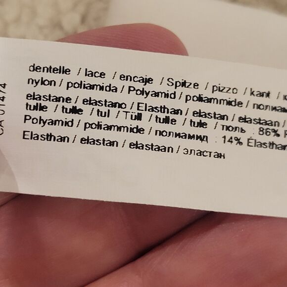 Chantelle White Lace Bra - Picture 9 of 10